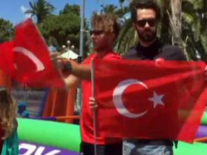 Türkler, Nice sokaklarını festival alanına çevirdi