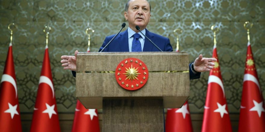 "Türkiye teslim oldu demek teröristle aynı safta yer almaktır"