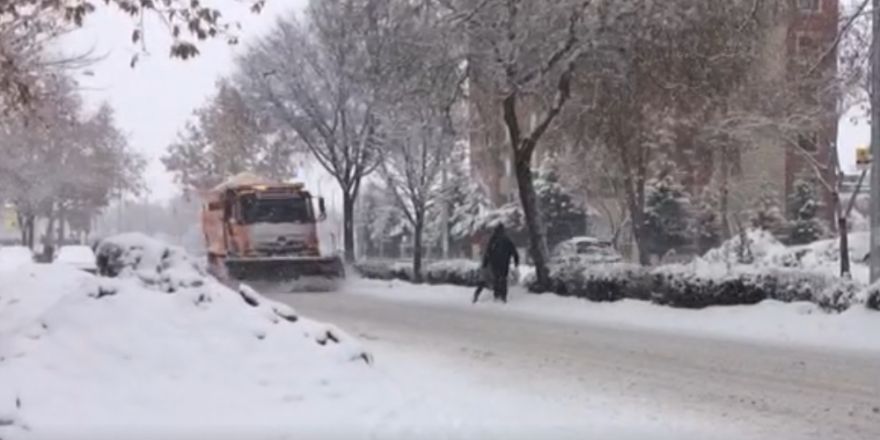 Ekipler çalışmalarını sürdürüyor