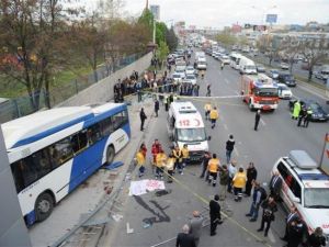 Ankara'da otobüs kazası: 2 ölü