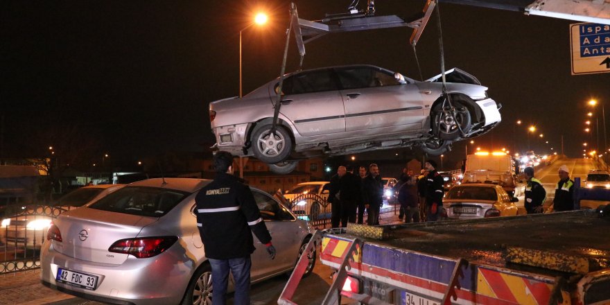 Konya’da 8 araç birbirine girdi: 2 yaralı