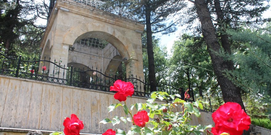 Hadimi Hazretleri Türbesi'ne ziyaretçi akını