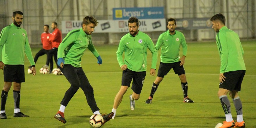 Atiker Konyaspor'da Rizespor mesaisi başladı