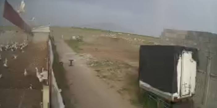 Konya'da Fırtınanın çatıyı uçurduğu anlar kameralarda