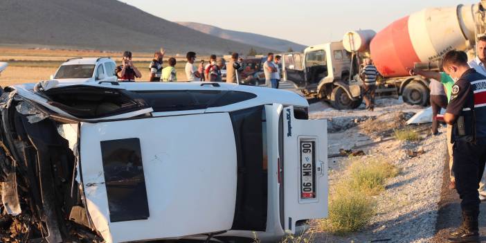 Konya'da otomobille beton mikseri çarpıştı: 1 ölü