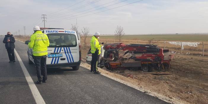 Konya'da devrilen vincin sürücüsü yaralandı