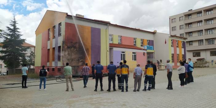 Konya’da okulda yangın paniği