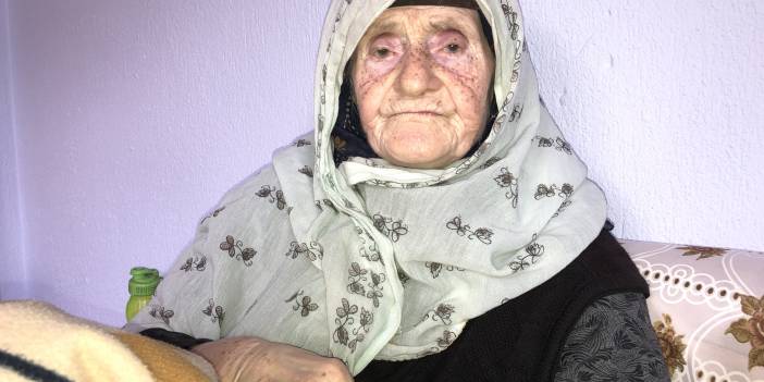 100 yaşındaki Müzeyyen nineye polis şefkati