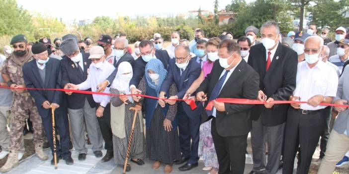Beyşehir’de Şehitler ve Gaziler Parkı ile Şehit Baba ve Oğul Anıtı açıldı