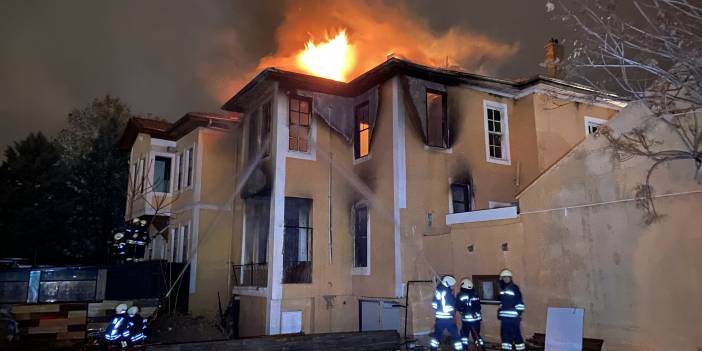 Konya’da tarihi binada yangın