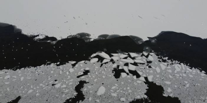 Hava sıcaklığı eksi 16 dereceleri gördü, Beyşehir Gölü kıyıları kısmen dondu