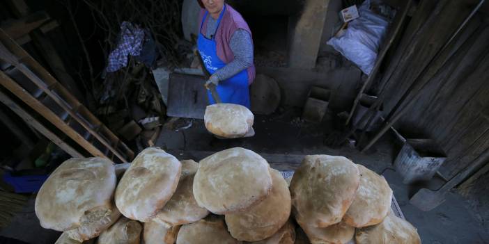 Taş fırında pişen "tok acıktıran" İslambeyli ekmeği lezzetiyle öne çıkıyor