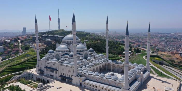 Asrın mührü Büyük Çamlıca Camisi 3 yılda 25 milyon kişiyi ağırladı