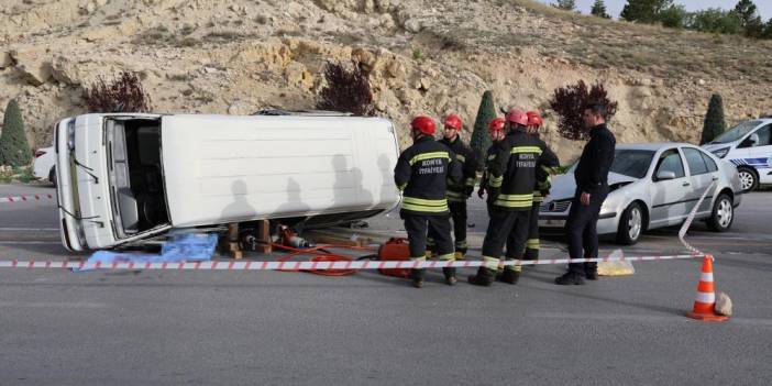 Konya'da sürücünün altında kaldığı feci kaza kameralara yansıdı