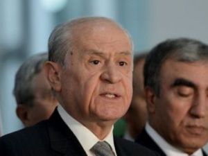 Bahçeli'den muhabire istifa sorusu fırçası