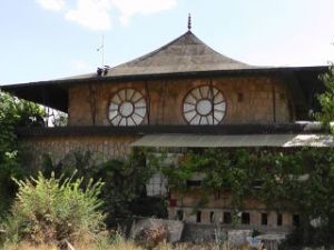 Kuştan ilham alıp hayalindeki evi yaptı