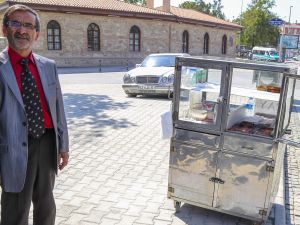 Sabah simitçi, öğlen işadamı